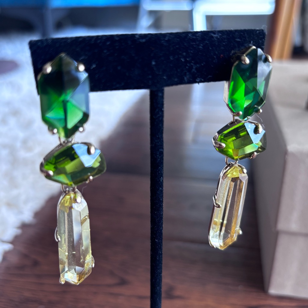 2 Pair Of Elegant Drop Earrings